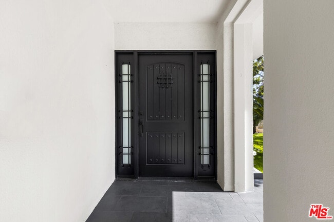 Photo - 130 Le Doux Rd