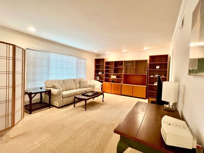 Photo - Beautifully Furnishee 2 bedroom, 2 bathroom Home