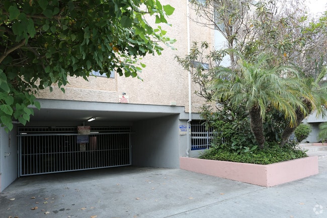 Photo - 3223 Bagley Ave.
