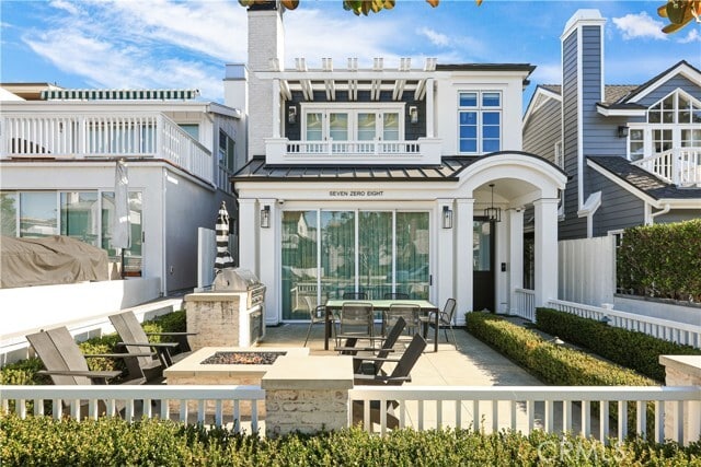 Building Photo - 708 Heliotrope Ave