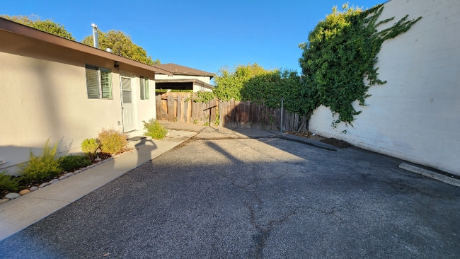 Photo - 530 2nd Pl Unit D