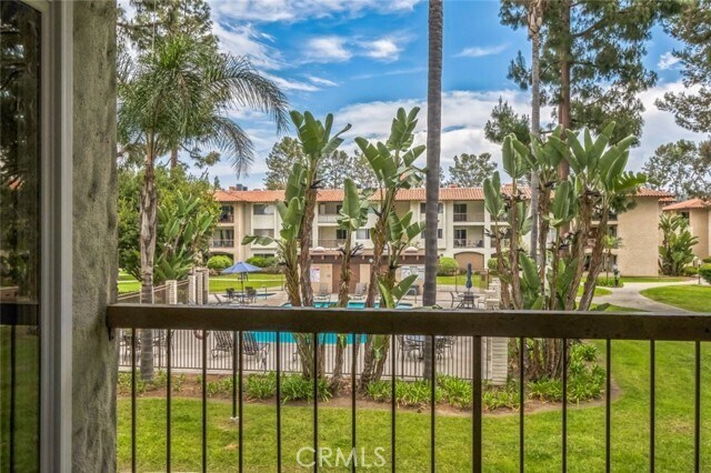 Building Photo - 10699 San Diego Mission Rd Unit 205