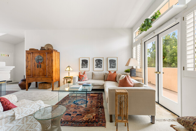 Photo - 5609 Avenida Del Parque