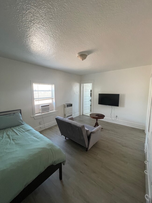 Photo - 4510 N Figueroa St