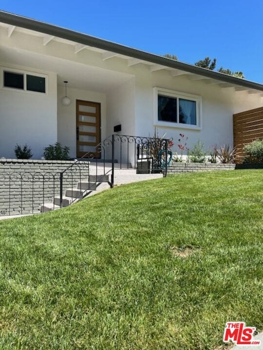 Photo - 5304 Baza Ave