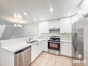 Photo - SD: 3BD/2BA Condo in University City with Community Pool, Private Patio & In-Unit Laundry