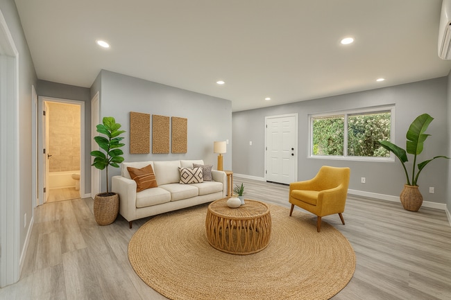 Stunning Remodeled 2-Bedroom Condo in the ... - Stunning Remodeled 2-Bedroom Condo in the ... Unit 3225 Van Dyke Ave