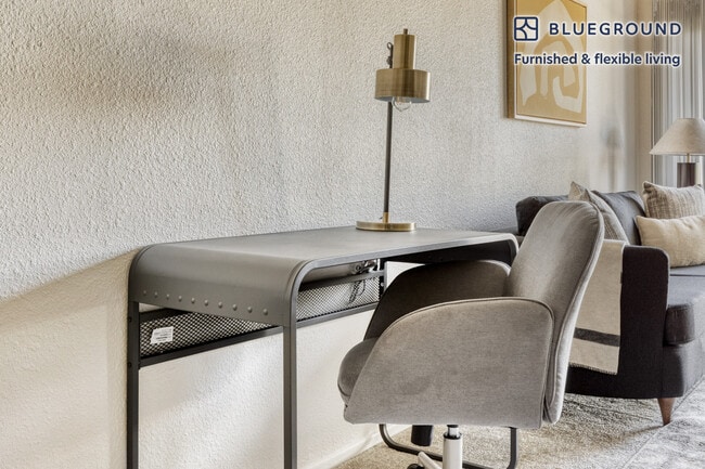 Photo - 3662 Barham Blvd Unit SI FL3-ID585