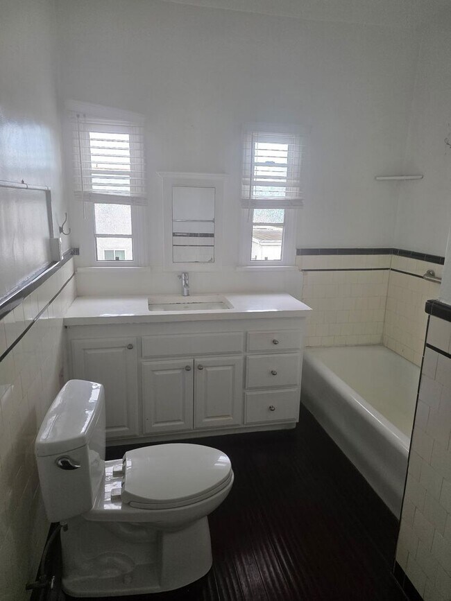 Photo - 5119 W 21st St Unit 3