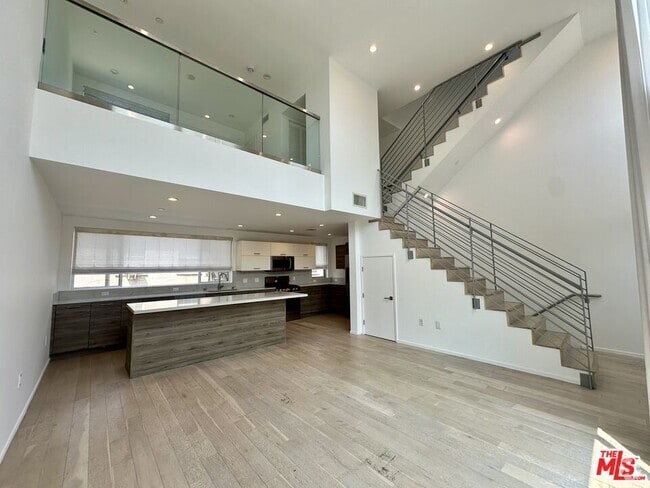 Building Photo - 5403 W Wilshire Vista Ln Rental