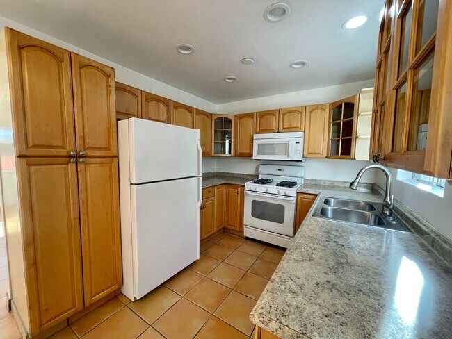 Photo - COMING SOON! 1 Bedroom 1 Bathroom Apartment in Palm Desert! CLOSE TO EL PASEO Unit 04