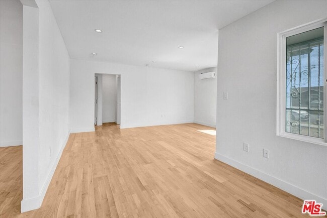 Photo - 21431 Moneta Ave