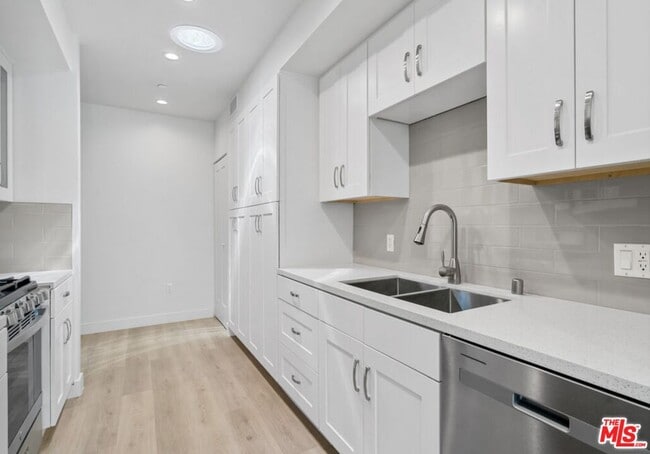 Photo - 2336 Westwood Blvd Unit 205