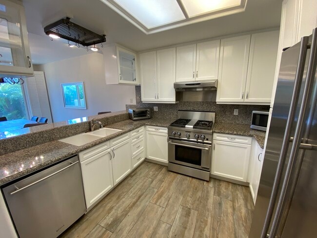 Kitchen - 6483 Zuma View Pl