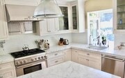 Photo - 807 N Doheny Dr House