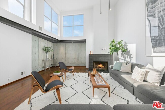 Photo - 216 GRAND