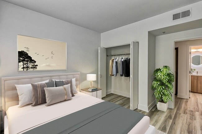 Photo - 416 on Broadway