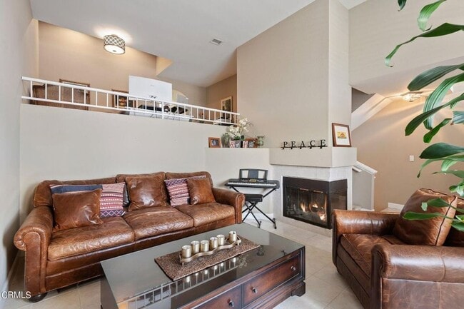 Photo - 2 Bedroom + 2.5 Bathroom Townhome + Loft! | Weston Cape Regatta | Ventura | Unfurnished