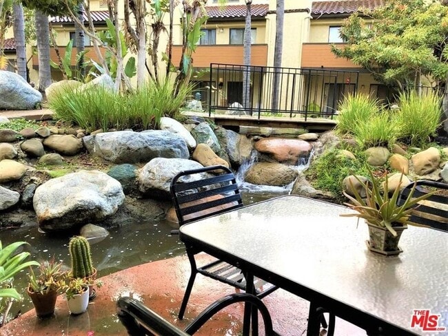 Building Photo - 2b/2b Resort-Style Camarillo, Ponderosa Creek Condo
