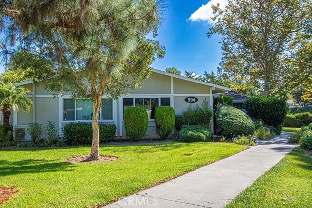 Photo - 594 Avenida Majorca