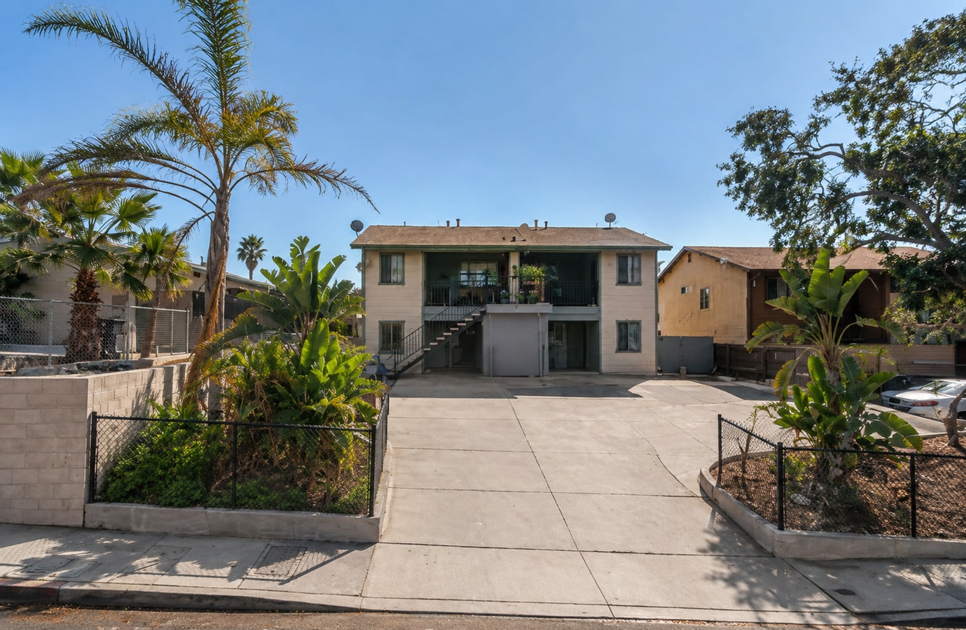 Photo - 4271 Logan Ave Unit 4275