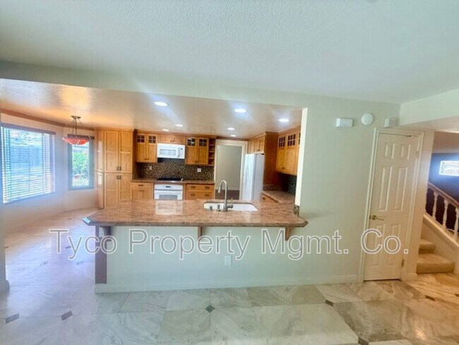 Photo - 526 Trailridge Dr