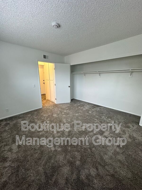 Photo - 2695 N Canal St