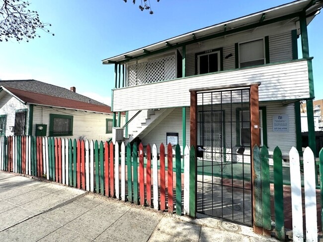 Building Photo - Little Italy - Charming 2 BR Cottage with ... Unit 1804 Rental