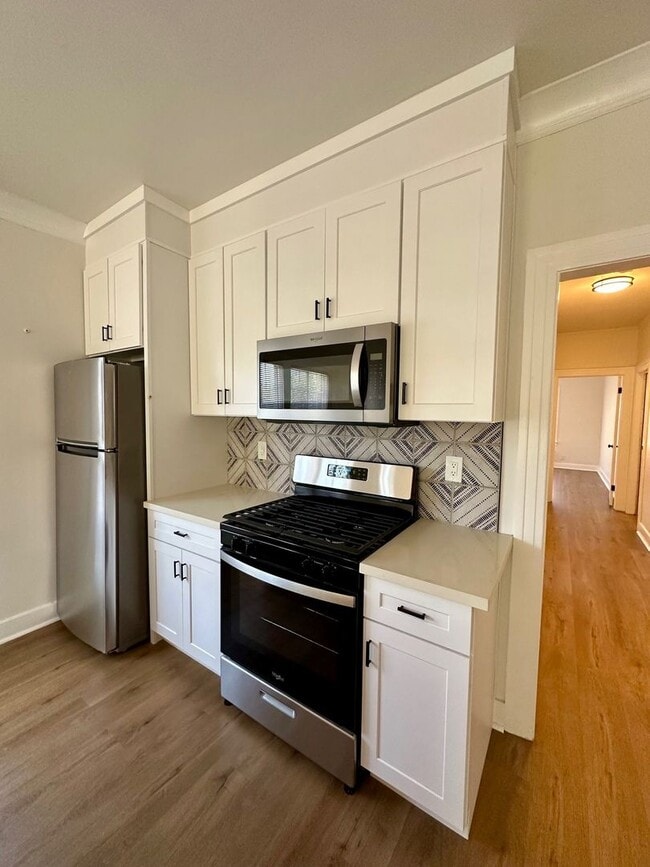 Photo - Nestled in the vibrant heart of Los Angeles, CA. This 2 Bedroom 2 Bath Won't Last Long! Unit 2616 1/2