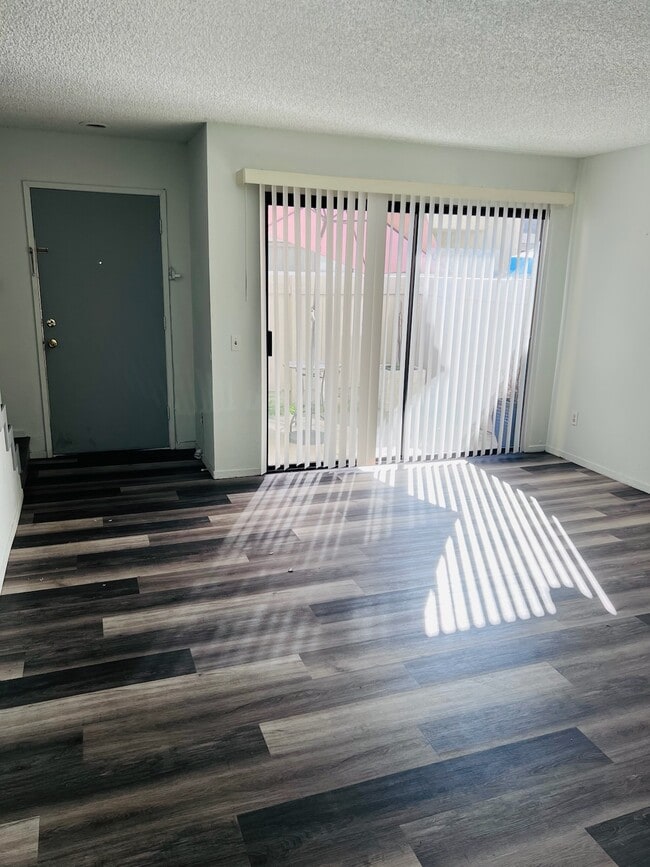 Photo - 1213 W Cypress Ave Condo Unit D