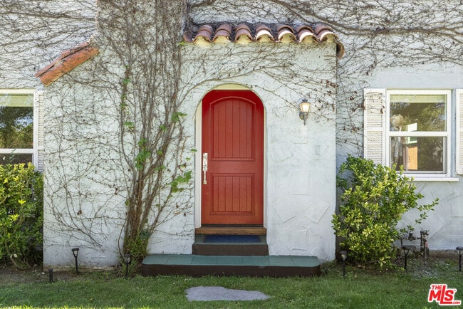 Building Photo - 2031 Glendon Ave