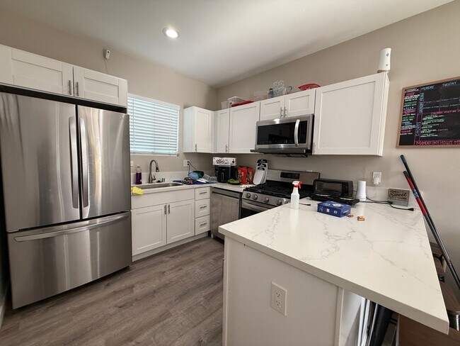 Photo - 5223-5225 E Falls View Dr