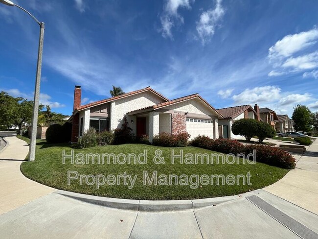 Building Photo - 489 Knollwood Dr