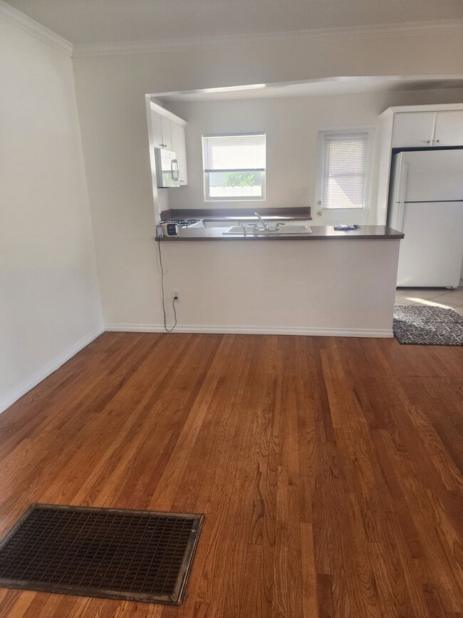 Photo - Private 2 bedroom 1 bath home