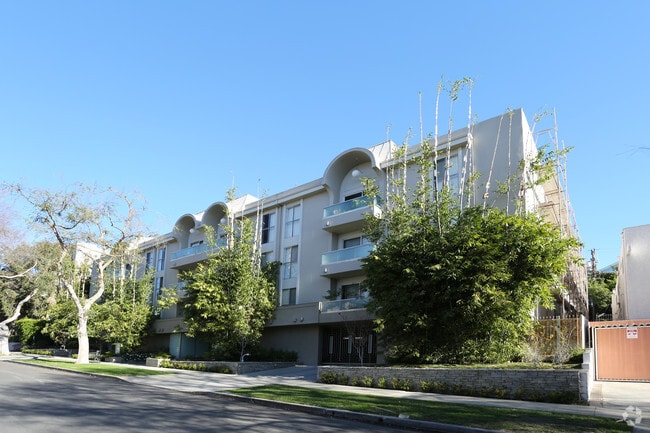 Building Photo - Thayer Avenue Apartments