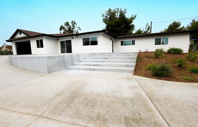 Photo - 12311 Boulder View Dr House