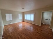 Photo - 405 S Verdugo Rd House