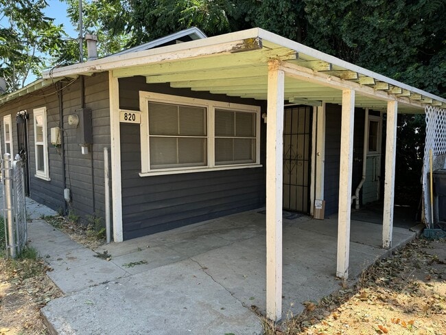 814, 820, 822 Elm. Ave. - 814, 820, 822 Elm. Ave. Unit 820 Elm. Ave.