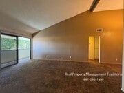 Photo - Willow Creek 2 bed, 1 bath condo! Unit APT 3