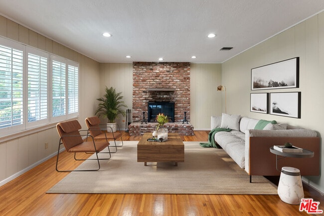 Photo - 13429 Cantara St