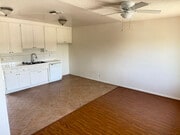 Photo - 14942 Burbank Blvd Apartment
