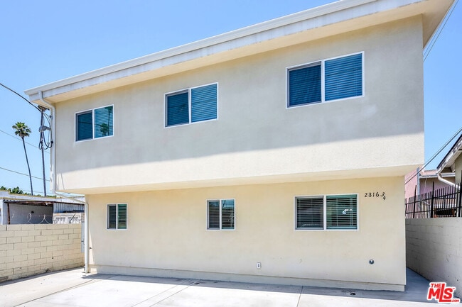 Photo - 2816 3/4-2814 W Jefferson Blvd