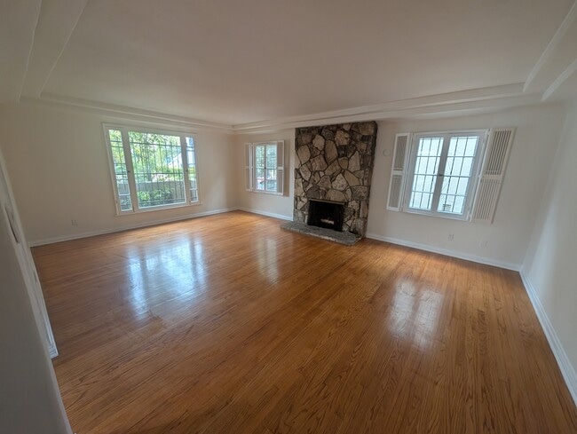 Photo - 1219 Hi Point St Unit 1219