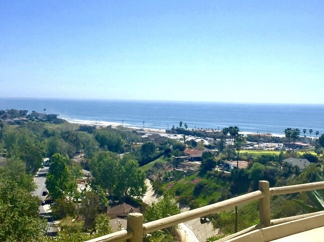 Building Photo - 6232 Tapia Dr