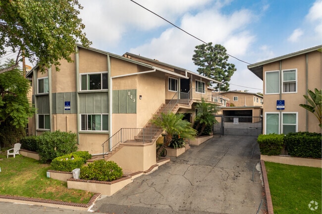 Photo - 839-845 Glenway Drive