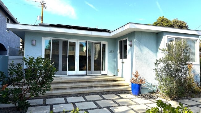 Building Photo - 257 Claremont Ave