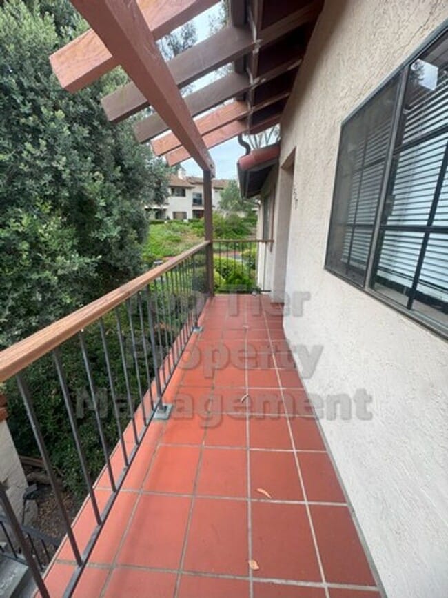 Stunning 3-Bed, 2-Bath Carlsbad End Unit f... - Stunning 3-Bed, 2-Bath Carlsbad End Townhome Unit f...