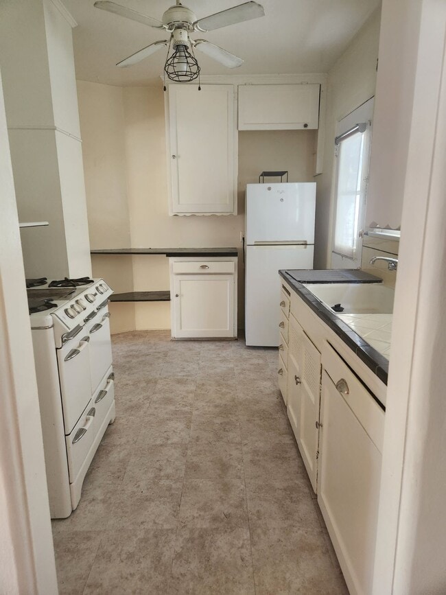 Photo - 610 Montana Ave