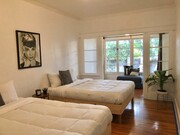 Middle bedroom w/office space - 2005 N Beachwood Dr House