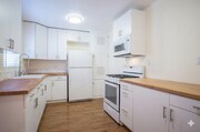Photo - Historic Kensington - Charming 2bd/2ba with Bonus Room & parking - Ground floor Level Unit 4148 Monroe